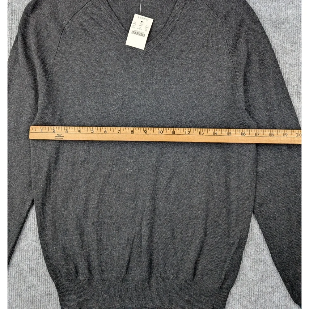J Crew Sweater Men XS Cotton Cashmere Minimal Quiet Luxury Timeless Capsule Gray